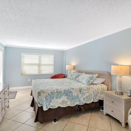 106 Beach Place Condos St. Pete Beach Exterior foto