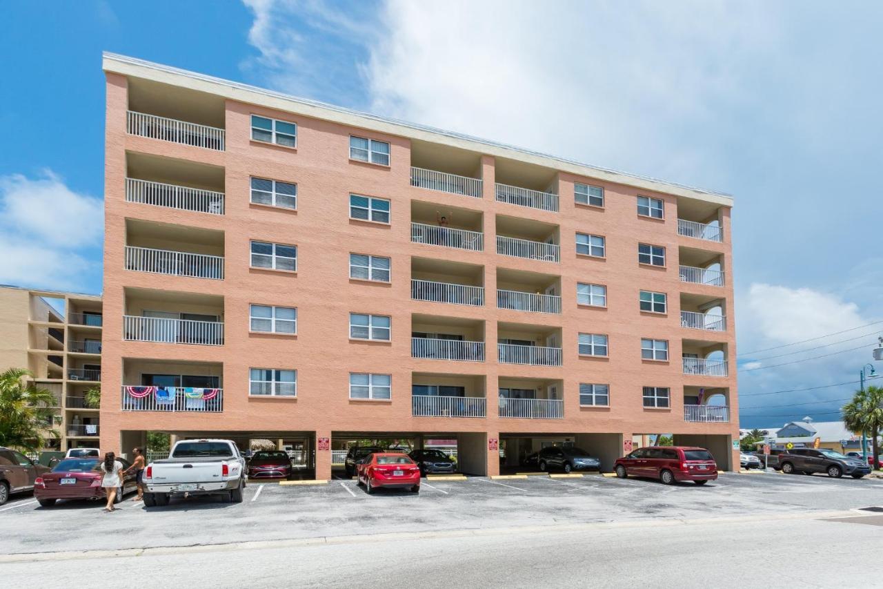 106 Beach Place Condos St. Pete Beach Exterior foto